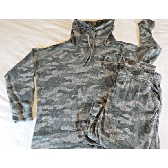 Maurices Leopard Cowl Drawstring Neck  Long Sleeve Buttery soft Set - Picture 12 of 14